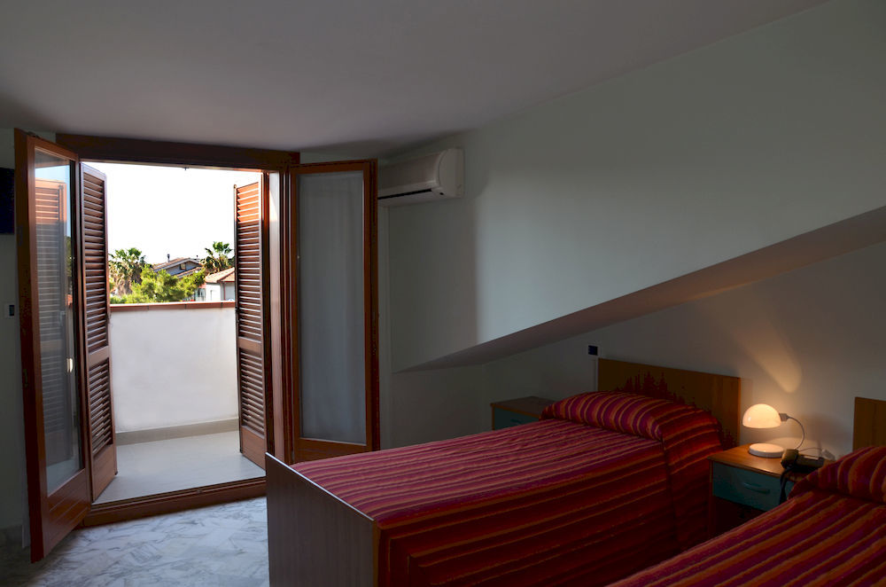 Roma Hotel Pineto Exterior photo