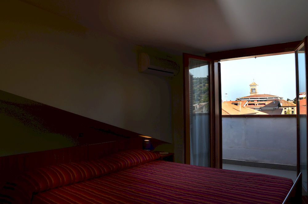 Roma Hotel Pineto Exterior photo